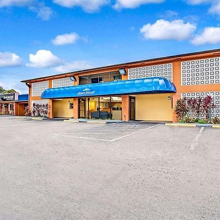 Airport Inn Tampa Bagian luar foto