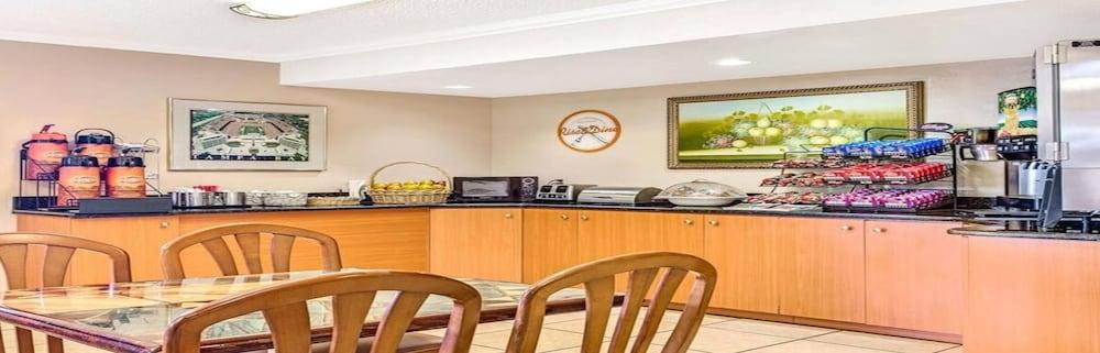 Airport Inn Tampa Bagian luar foto