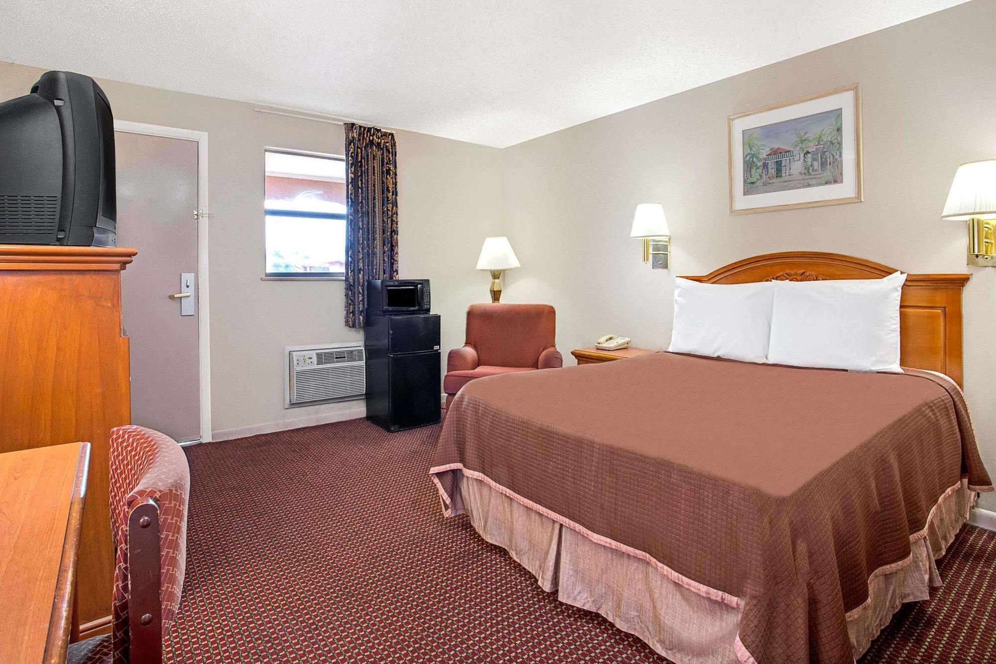 Airport Inn Tampa Bagian luar foto